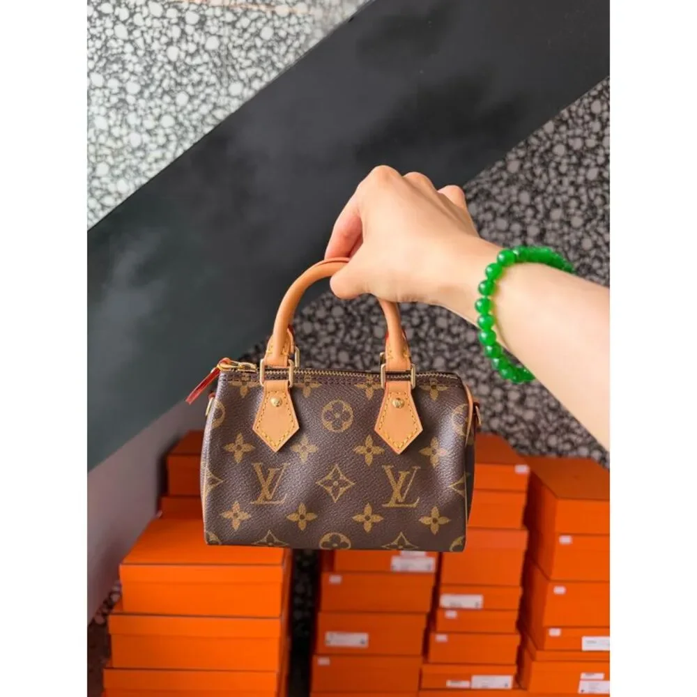 Louis Vuitton Women Pre-Loved Bag Brand New Condition